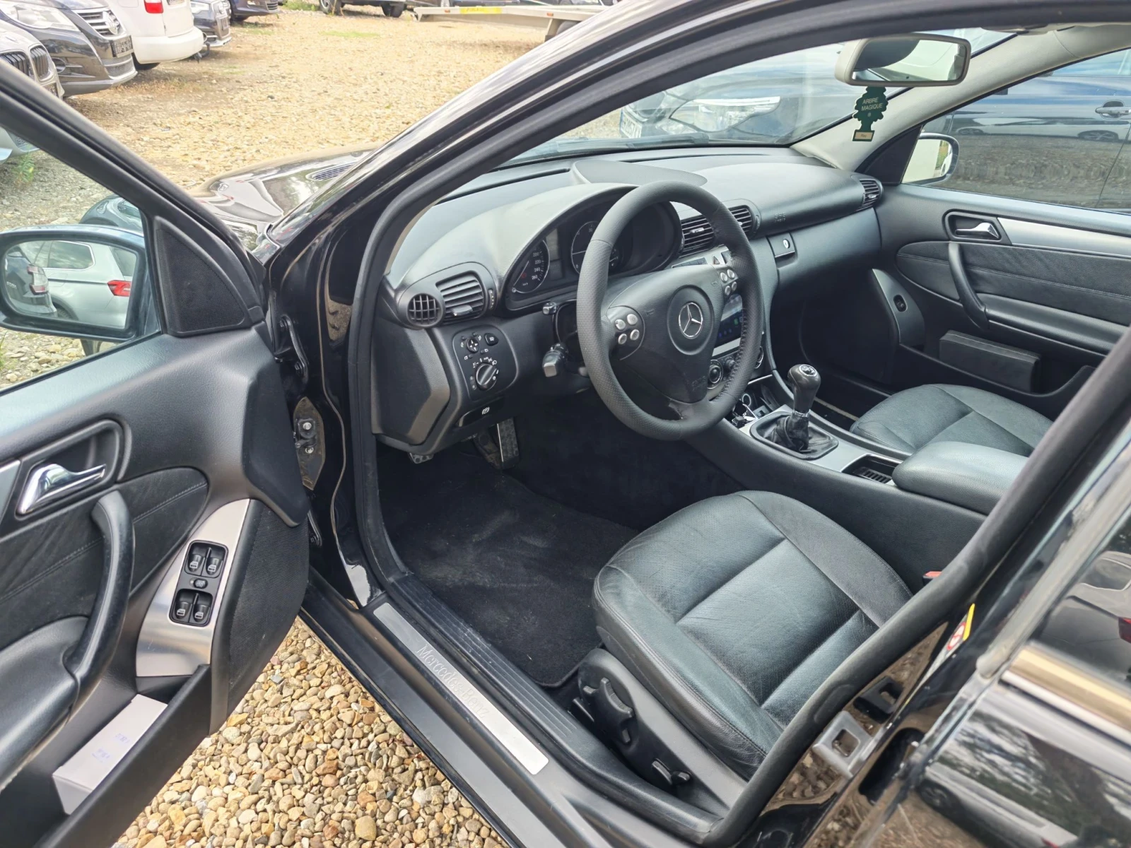Mercedes-Benz C 220 CDI Avangarde, снимка 8 - Автомобили и джипове - 55874342