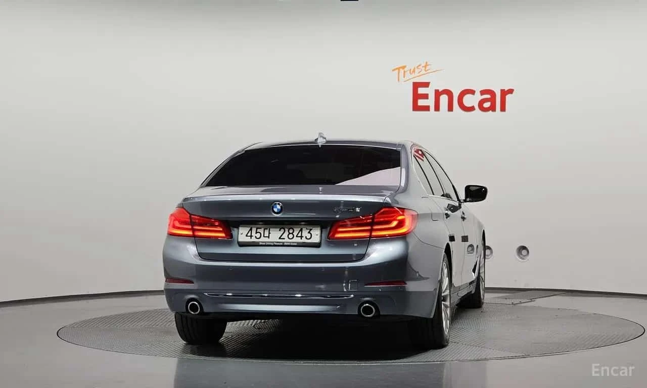 BMW 520 *  Luxury Plus * , снимка 4 - Автомобили и джипове - 56508818