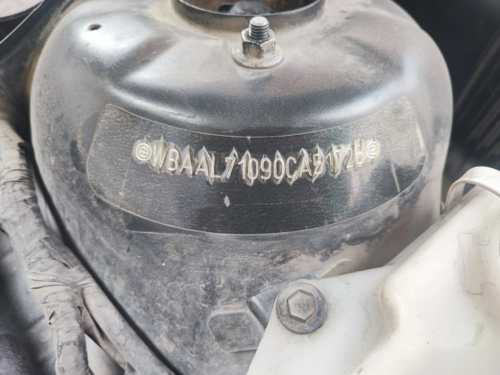 BMW 320, снимка 15 - Автомобили и джипове - 56540968