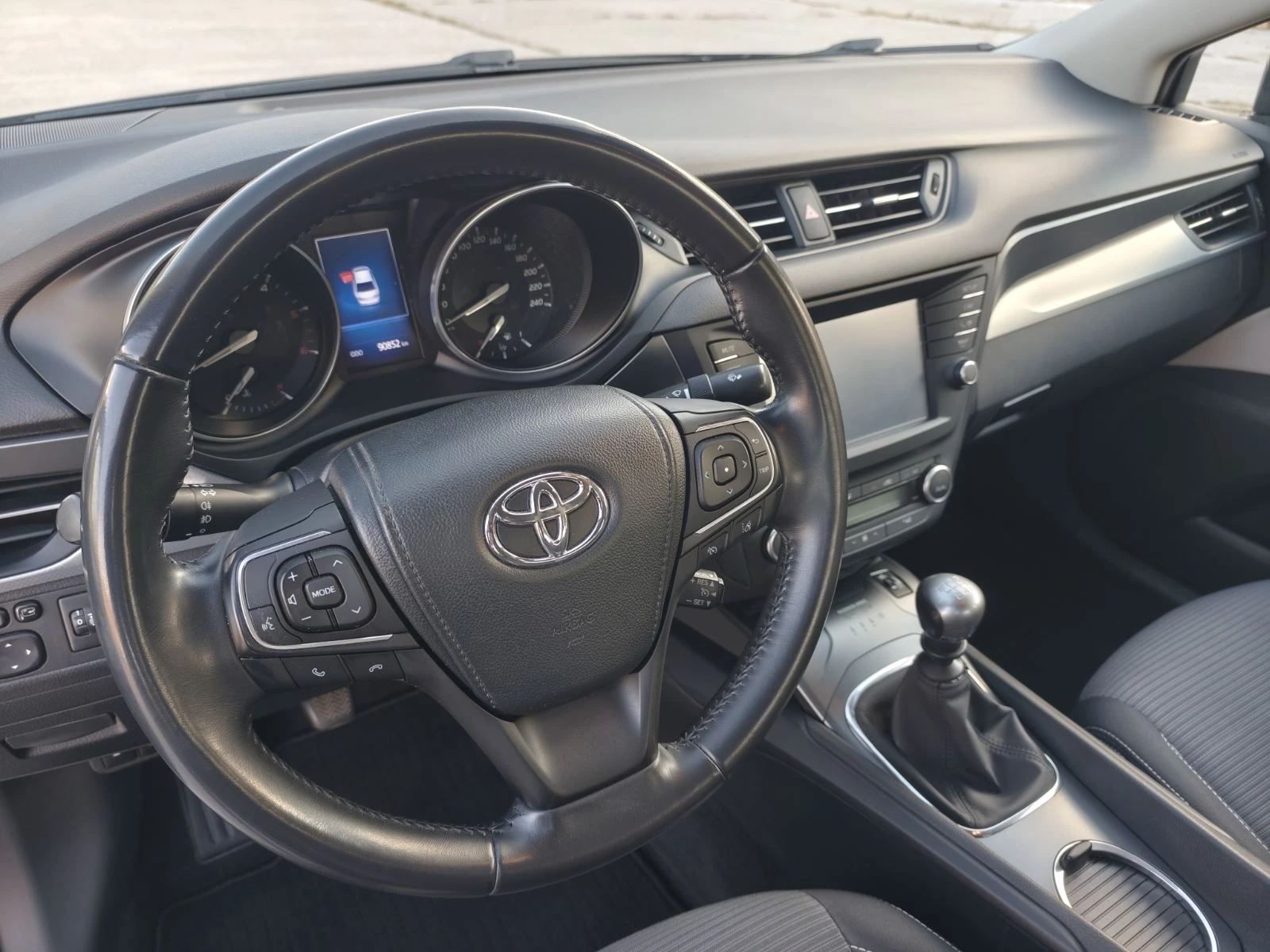 Toyota Avensis 1.6 | Mobile.bg � ����������� 9