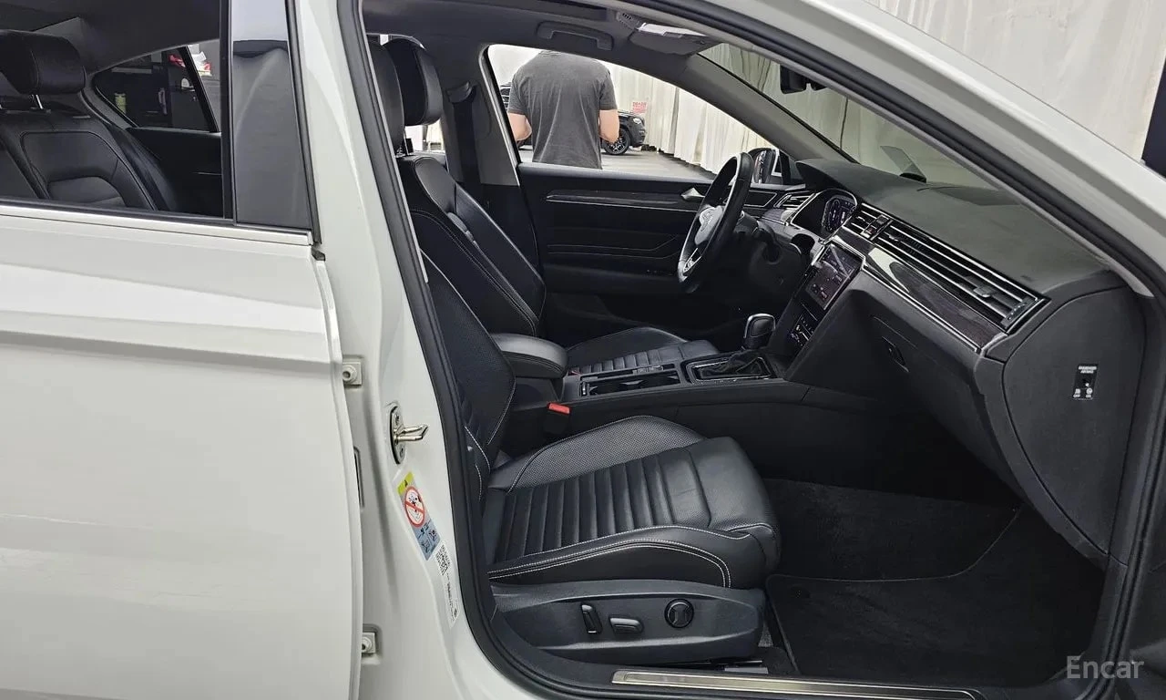 VW Passat * 2.0 TDI 4Motion Prestige * , снимка 11 - Автомобили и джипове - 56726546