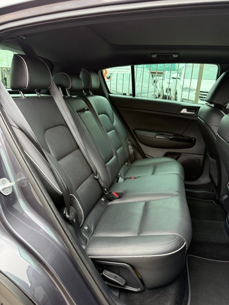 Kia Sportage 2.0 CRDI/4x4/GT-Line/Панорама/Автоматик/Швейцария, снимка 10 - Автомобили и джипове - 53000777