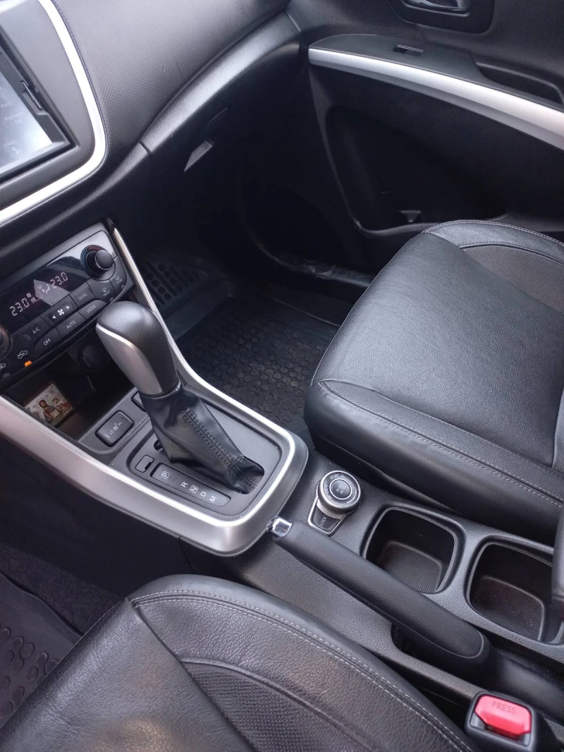 Suzuki SX4 S-Cross 1, 6-4x4-120ксАВТОМАТИК, Панорама, Кожа, снимка 10 - Автомобили и джипове - 53575448