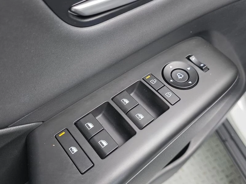 Hyundai Kona Premium| 141к.с.| ВКЛ.ТЕХНОТЕСТ, снимка 13 - Автомобили и джипове - 55099044