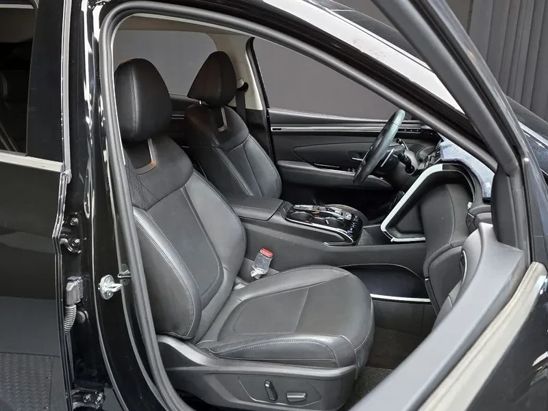 Hyundai Tucson NX4 2.0 CRDi   2021   Автоматик   Черен   Нова ген, снимка 11 - Автомобили и джипове - 55259092