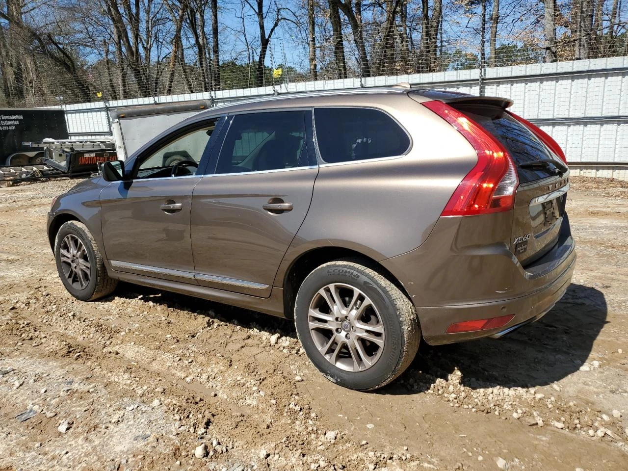 Volvo XC60 T5 PREMIER+  - изображение 2