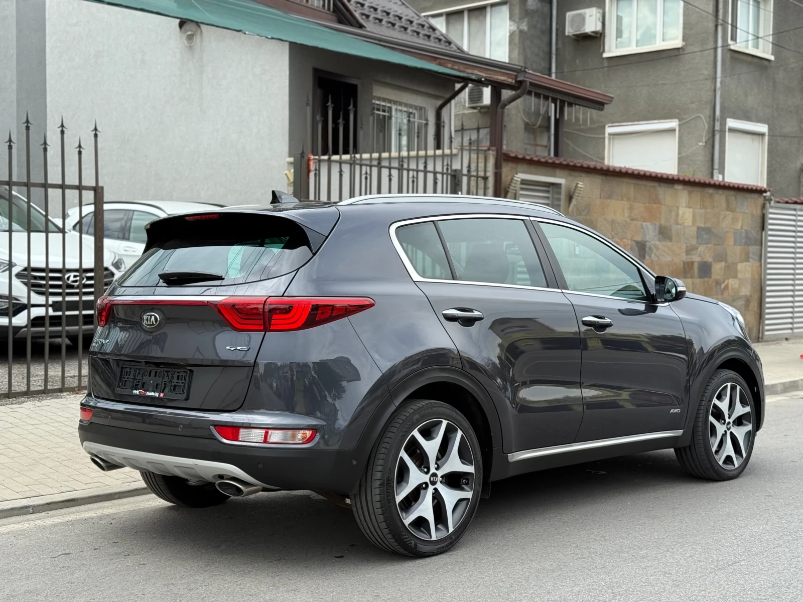 Kia Sportage 2.0 CRDI/4x4/GT-Line/Панорама/Автоматик/Швейцария - изображение 3
