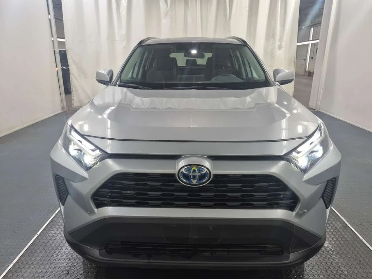 Toyota Rav4 * Hybrid XLE * ПОДГРЕВ * ОТ ПРЕДСТАВИТЕЛСТВО - изображение 2