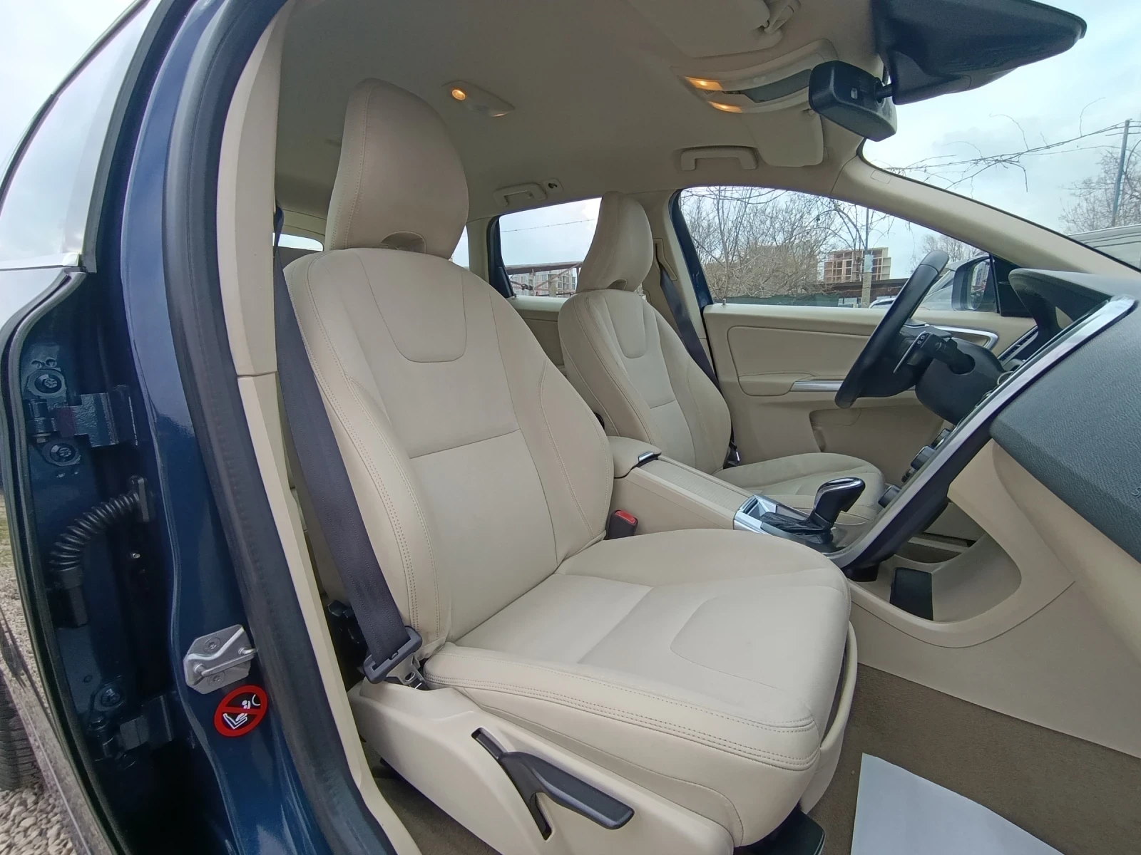 Volvo XC60, снимка 12 - Автомобили и джипове - 53972244