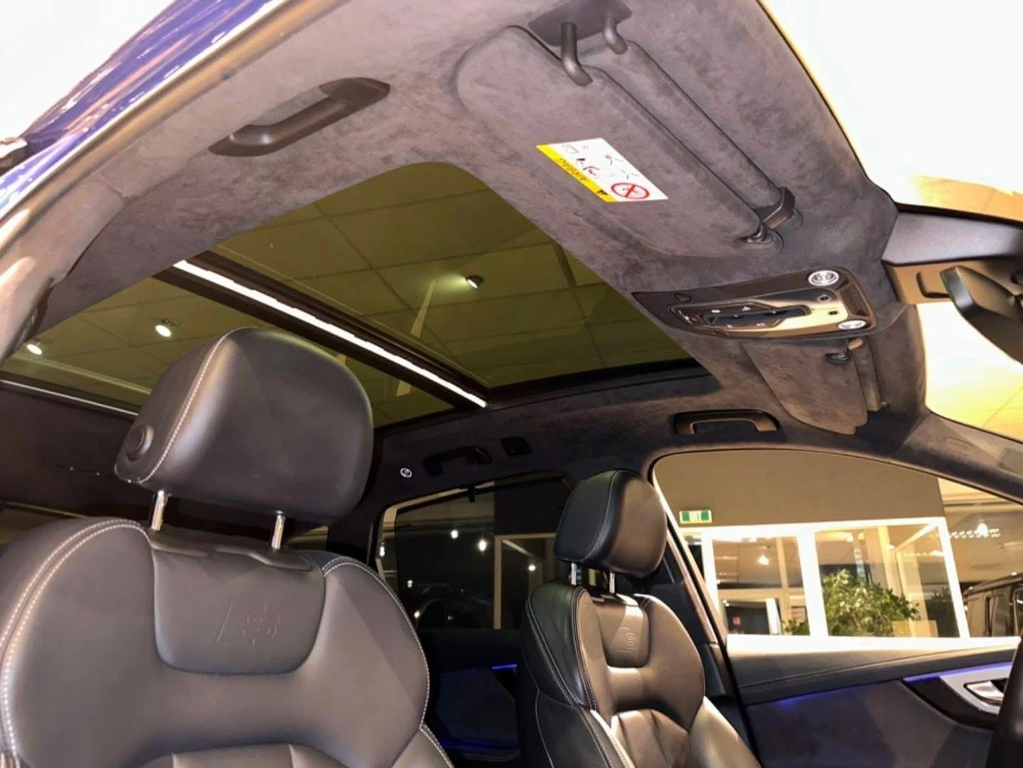 Audi SQ7 4.0 V8 MATRIX CARBON ПАНО B&O ЛИЗИНГ 100%, снимка 15 - Автомобили и джипове - 54096358