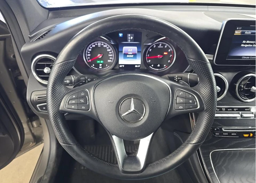 Mercedes-Benz GLC 300 4MATIC, снимка 11 - Автомобили и джипове - 54957259