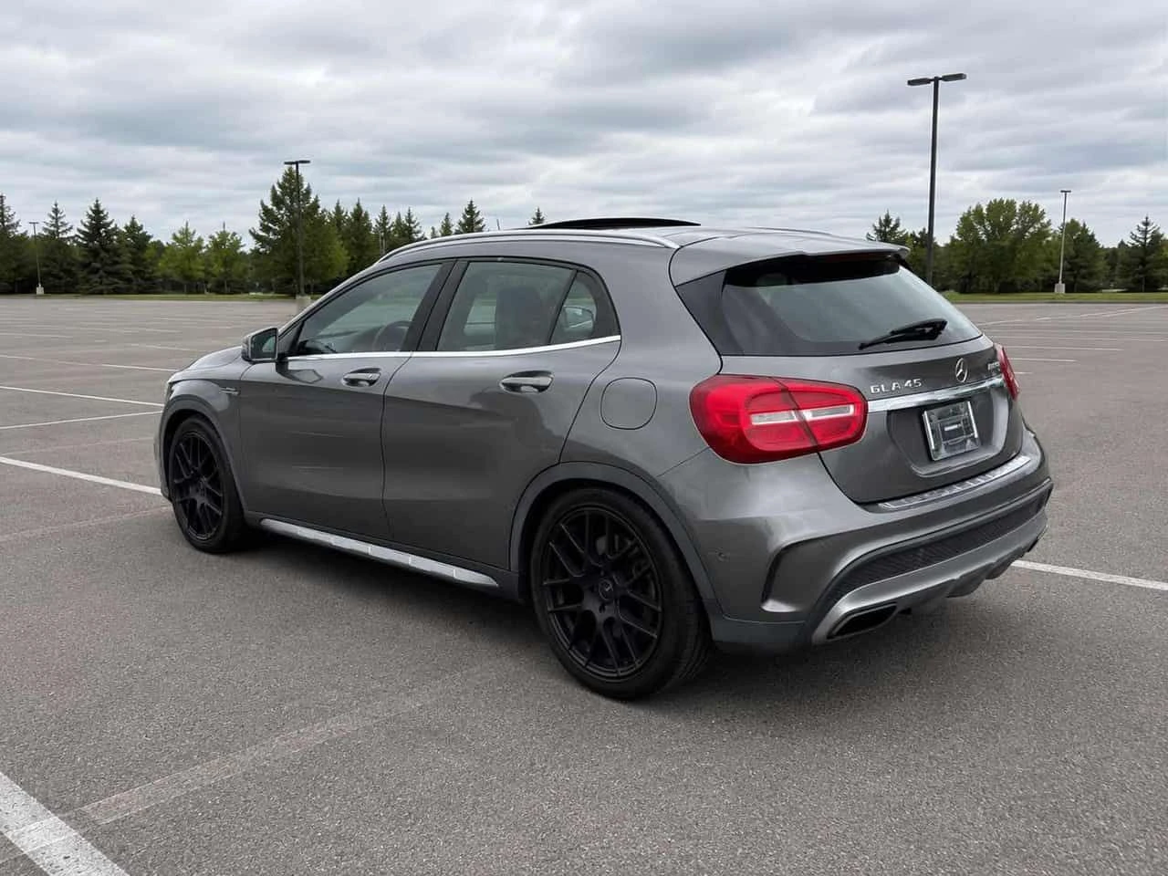Mercedes-Benz GLA 45 AMG 4MATIC * ПАНОРАМА* ПОДГРЕВИ* КАМЕРА* , снимка 3 - Автомобили и джипове - 55044845