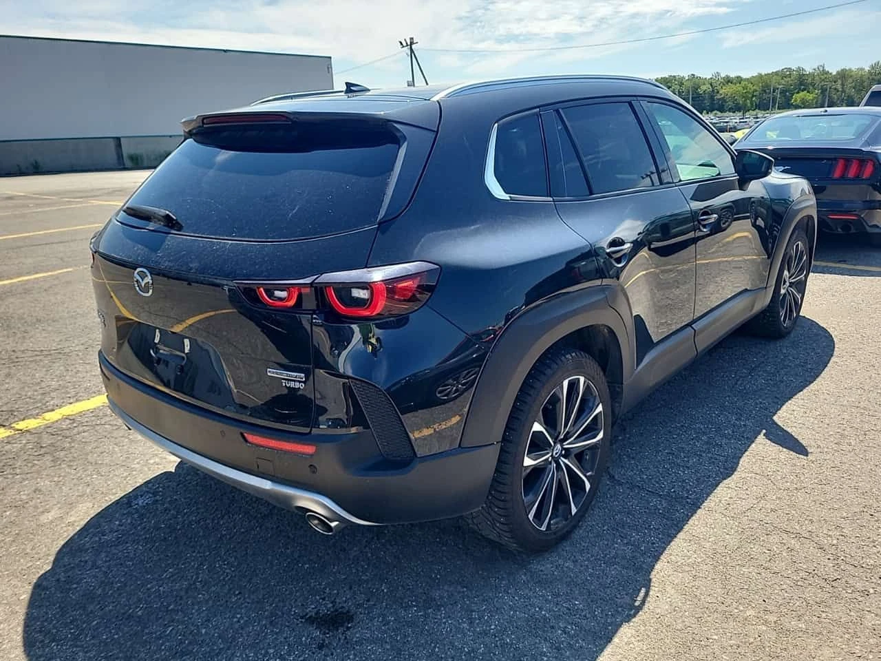 Mazda CX-50 GT W/TURBO/CARFAX/ЛЕНТИ/ПОДГРЕВ/ПАНОРАМА, снимка 3 - Автомобили и джипове - 55404827