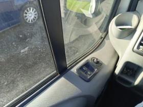 Обява за продажба на Opel Vivaro 2.5 CDTI ~7 300 лв. - изображение 8