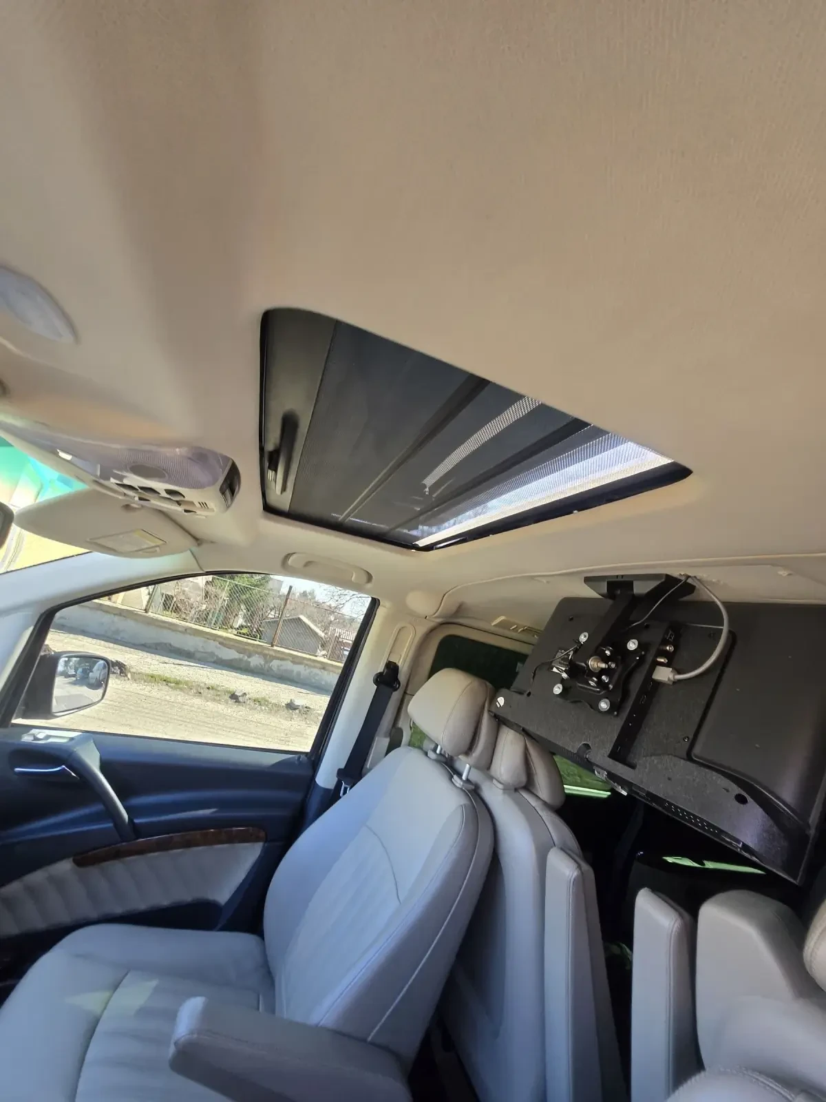 Mercedes-Benz Viano 3.0 дизел  224к.с 2012г автомат, снимка 12 - Бусове и автобуси - 53846908