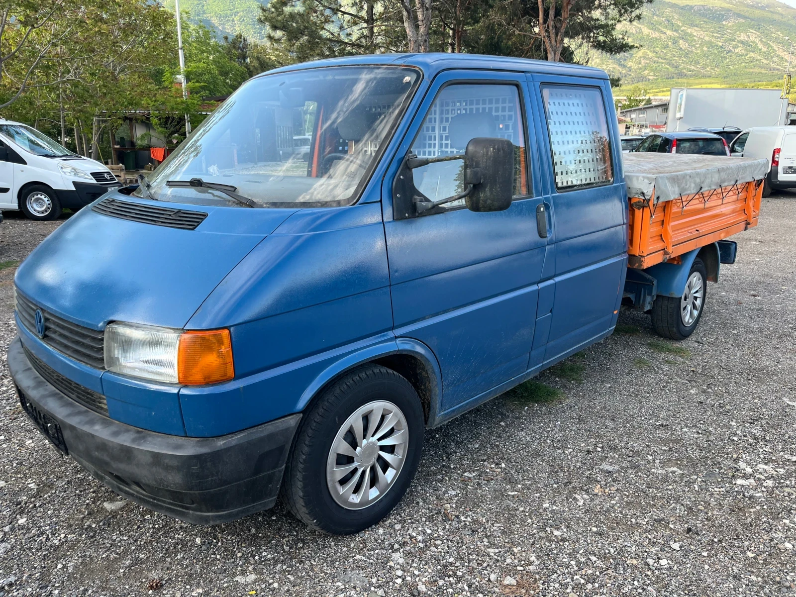 VW Transporter 2.4D 6 места, снимка 2 - Бусове и автобуси - 54628038