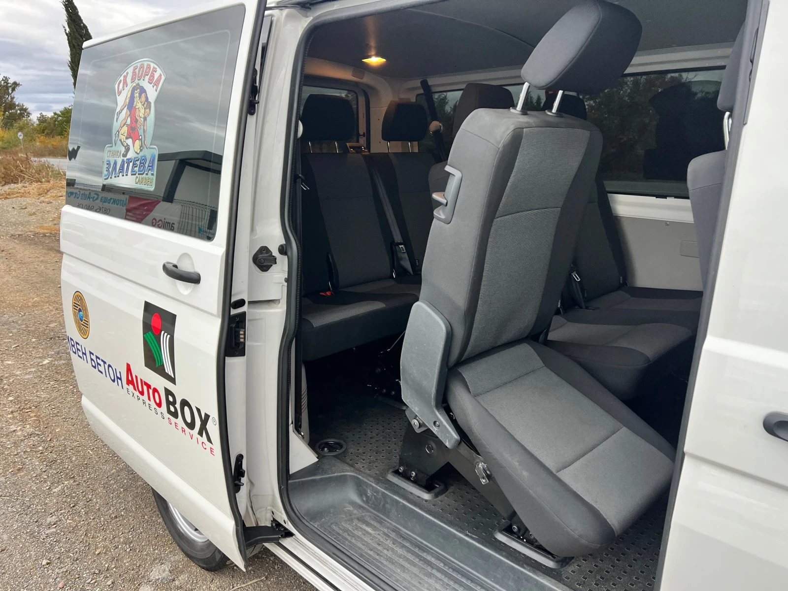 VW Transporter 8+ 1 ОБСЛУЖЕН , снимка 14 - Бусове и автобуси - 56726196