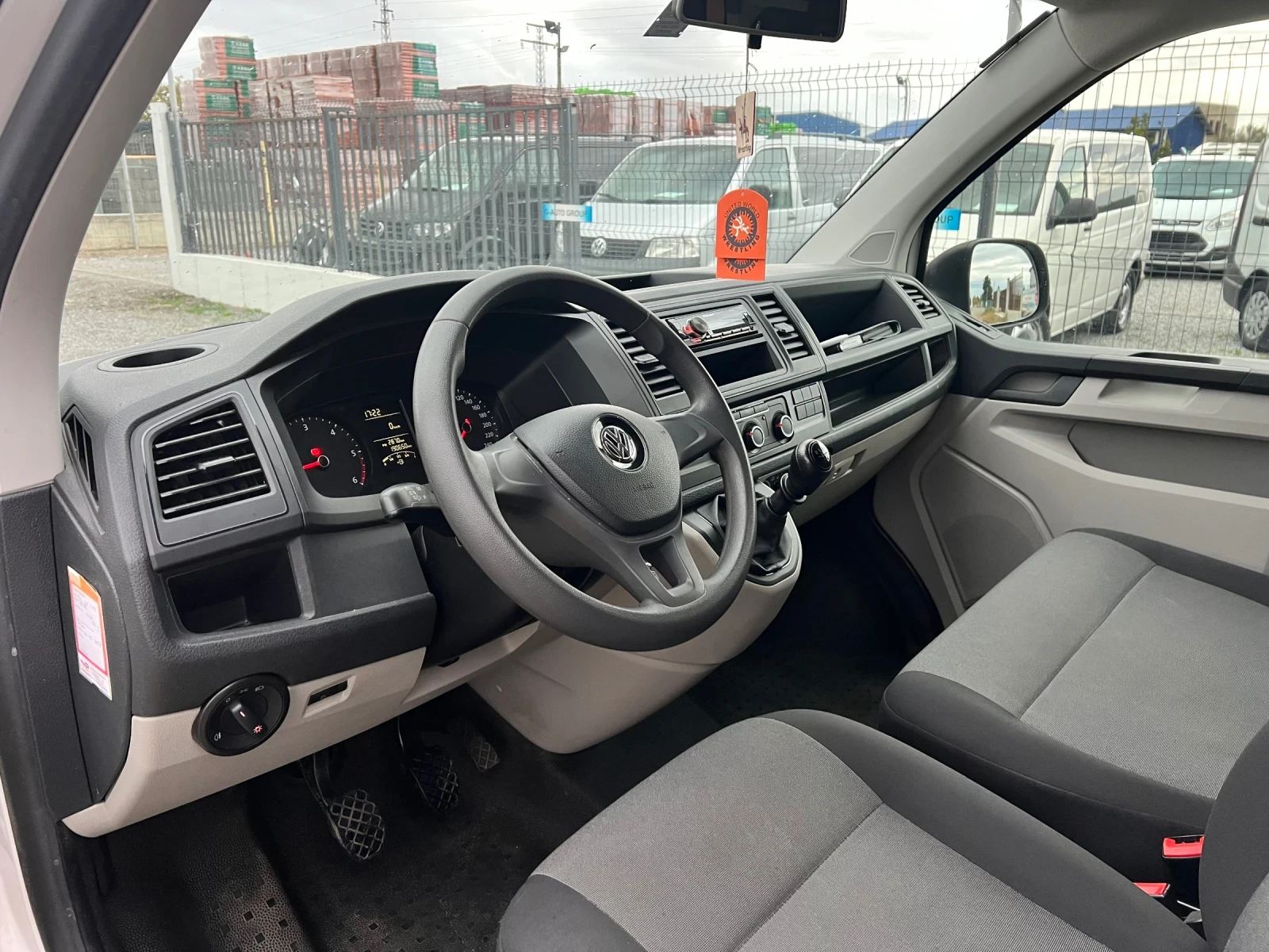 VW Transporter 8+ 1 ОБСЛУЖЕН , снимка 8 - Бусове и автобуси - 56726196
