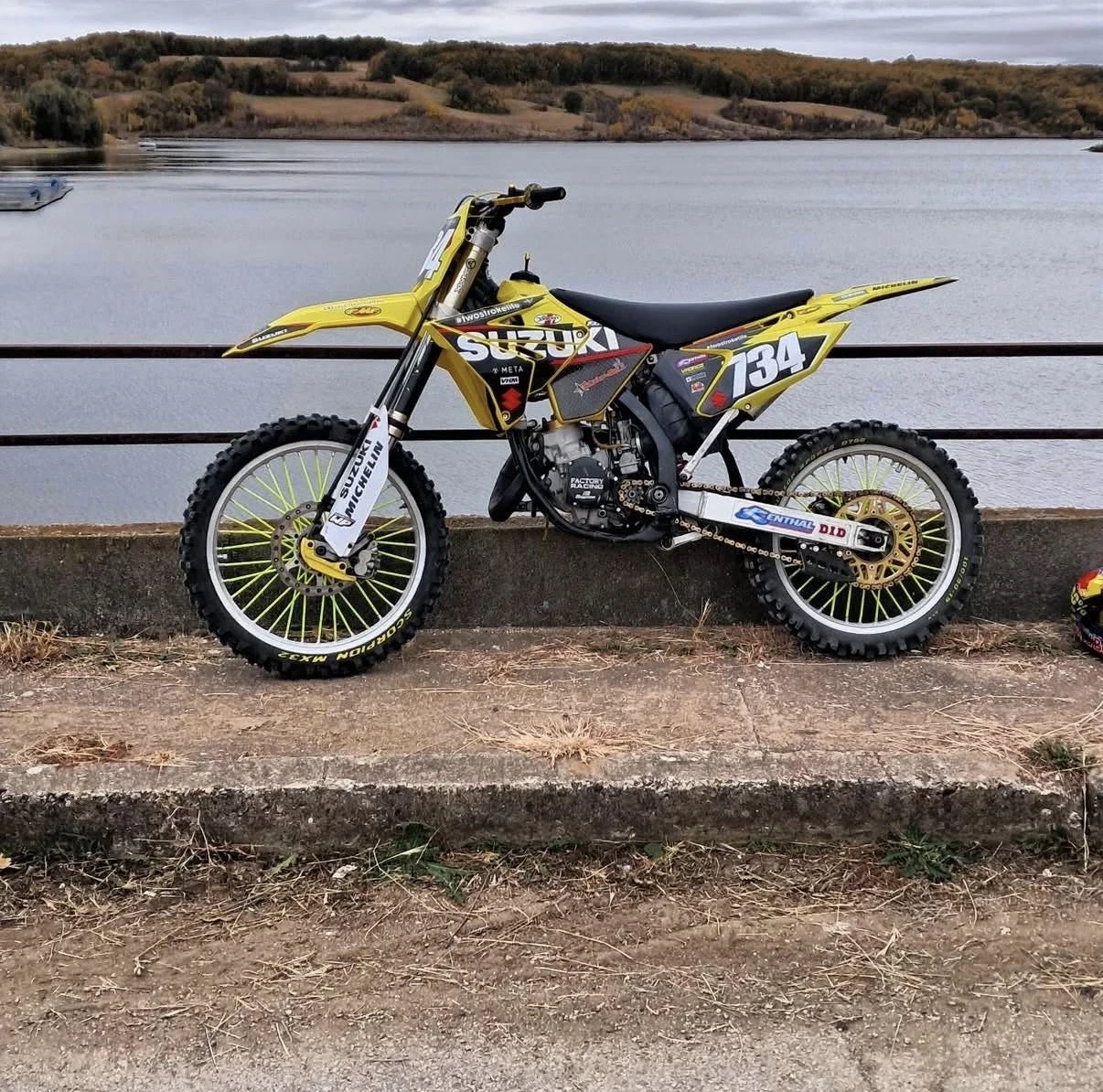 Suzuki Rm Продавам:Suzuki rm 125 2008 година последната от п