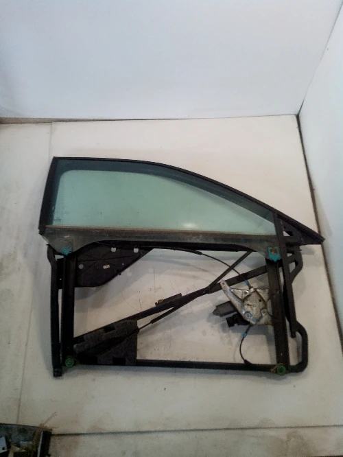 Предна дясна ел машинка за Ауди А3 2врати,стъклоповдигач