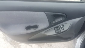 Toyota Yaris 1.0 vvti , снимка 11