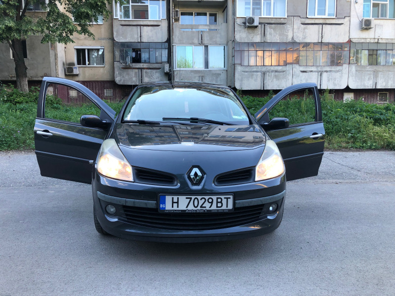 Renault Clio 1.2, снимка 2 - Автомобили и джипове - 46087886
