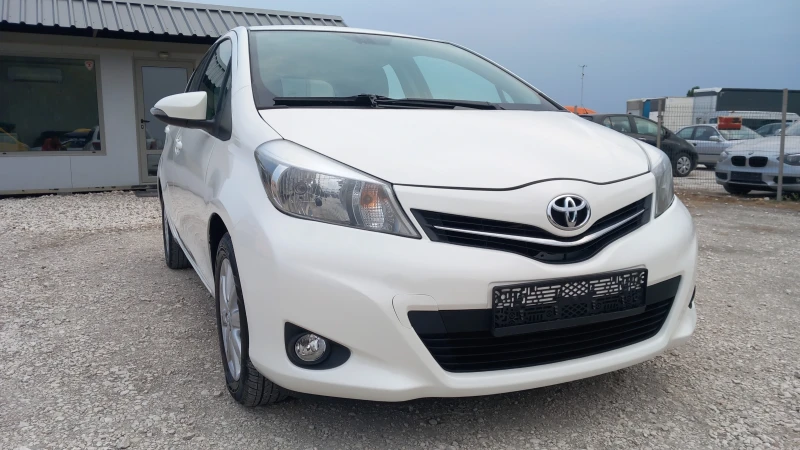 Toyota Yaris 1.33VVT-I/АВТОМАТИК/НАВИГАЦИЯ/КАМЕРА/КЛИМАТРОНИК , снимка 2 - Автомобили и джипове - 47154250