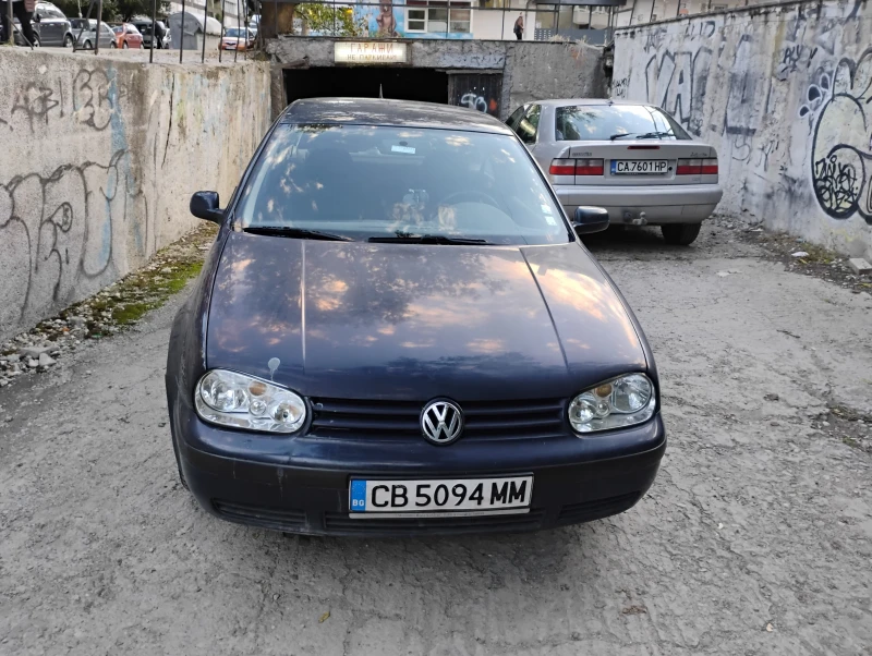 VW Golf 1.6, снимка 1 - Автомобили и джипове - 47445435