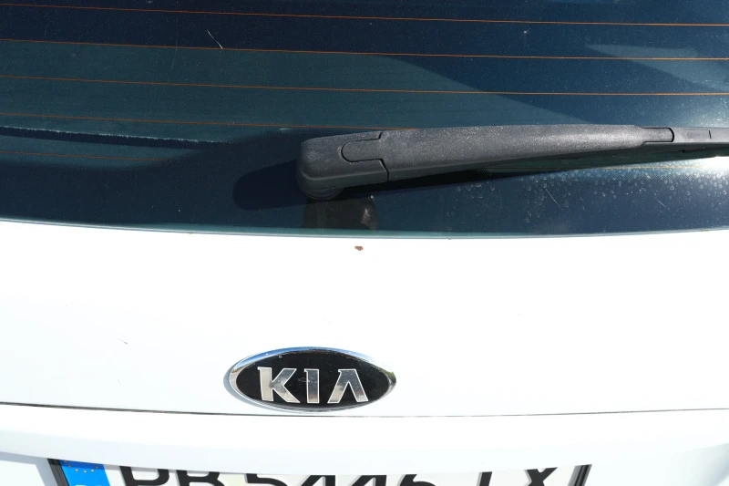 Kia Ceed 1.4 , снимка 11 - Автомобили и джипове - 47456679