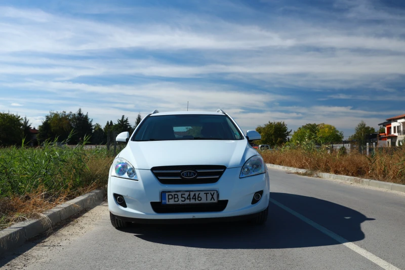 Kia Ceed 1.4 , снимка 1 - Автомобили и джипове - 47456679