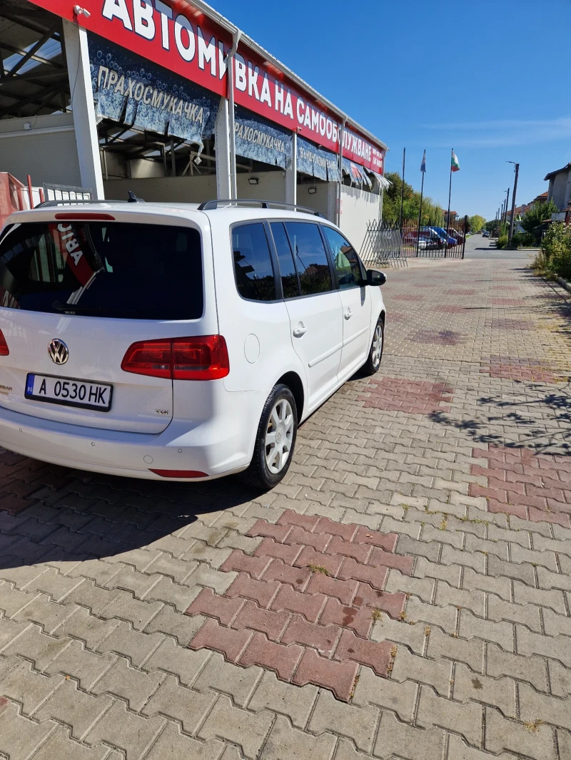 VW Touran 1.6TDI, снимка 5 - Автомобили и джипове - 47485717