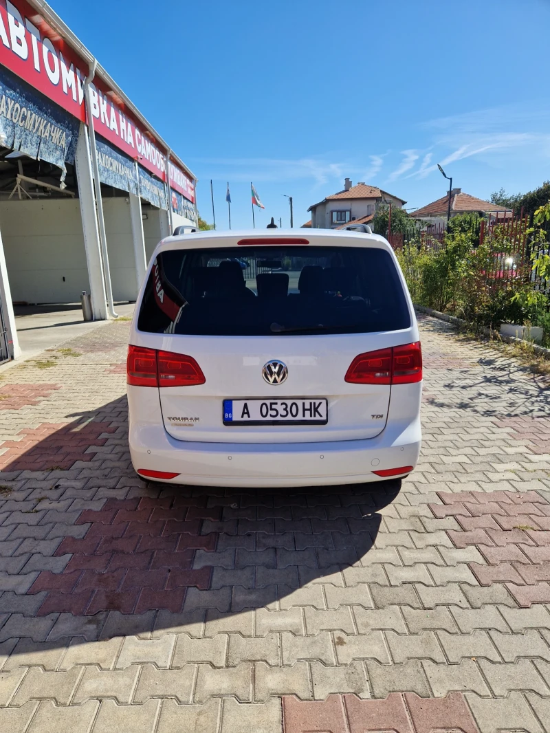 VW Touran 1.6TDI, снимка 4 - Автомобили и джипове - 47485717