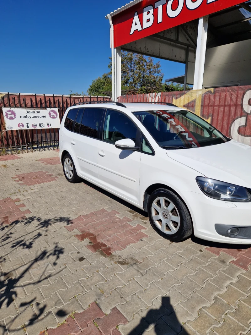 VW Touran 1.6TDI, снимка 6 - Автомобили и джипове - 47485717