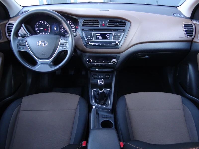 Hyundai I20 1.2i - 84k.c. /Panorama/Led/ Euro-6B/ , снимка 9 - Автомобили и джипове - 47853738