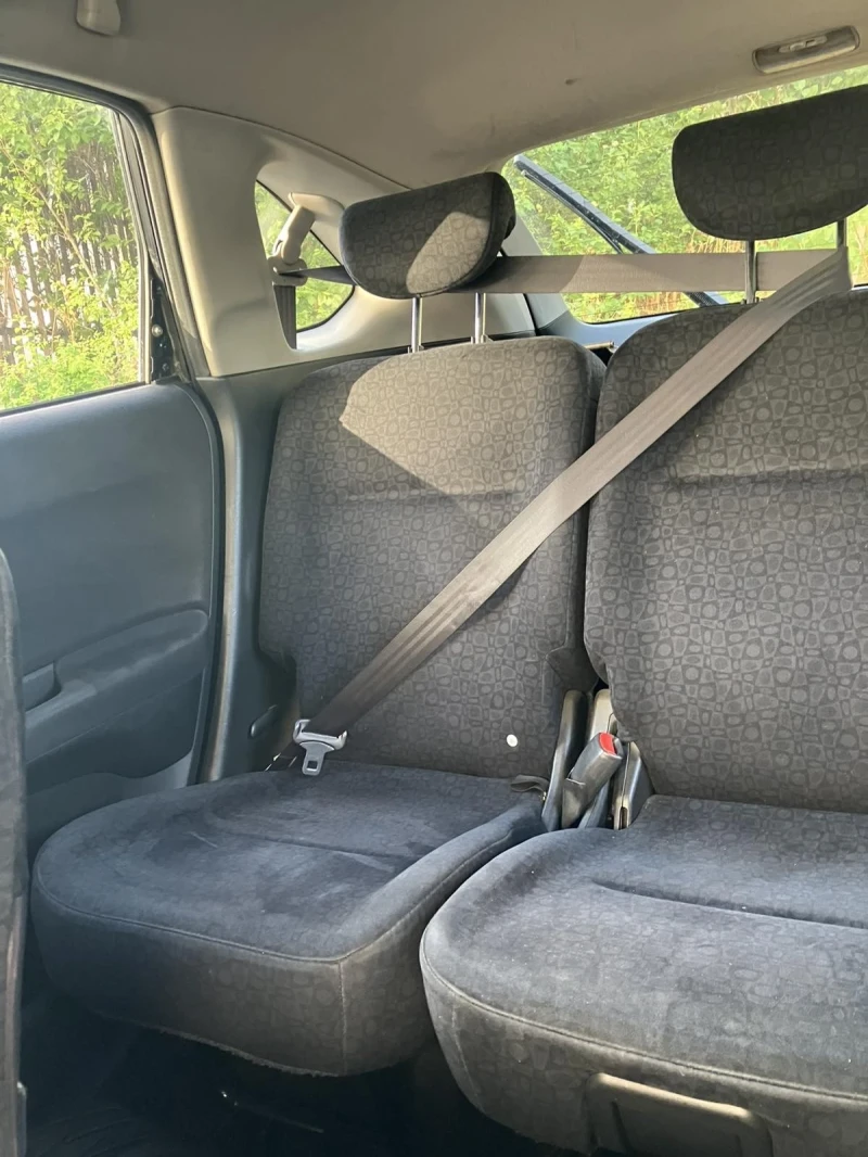 Honda Fr-v, снимка 7 - Автомобили и джипове - 52269270