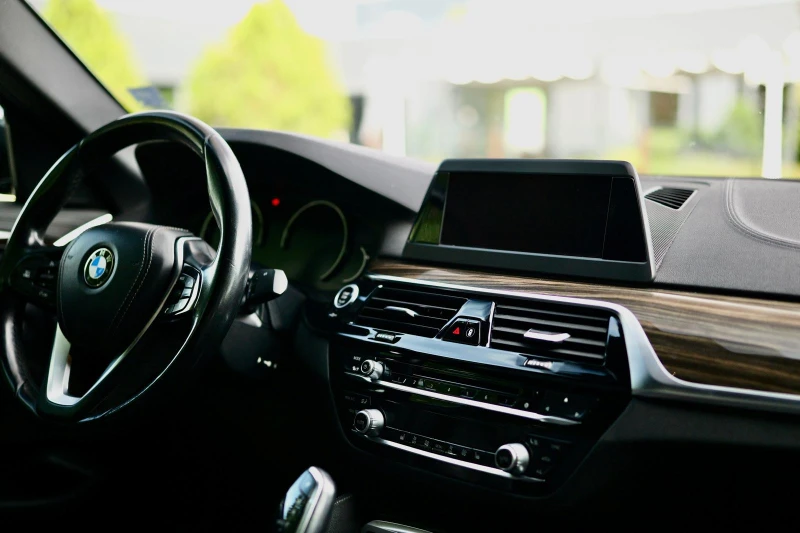 BMW 520 X-Drive / Първи Собственик / AUTO BAVARIA, снимка 6 - Автомобили и джипове - 52405299