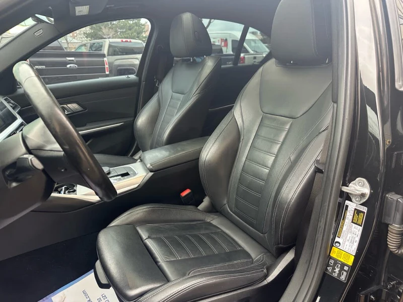 BMW 330 330i xDrive, снимка 8 - Автомобили и джипове - 53275516