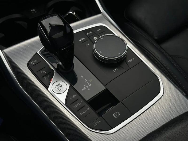 BMW 330 330i xDrive, снимка 9 - Автомобили и джипове - 53275516