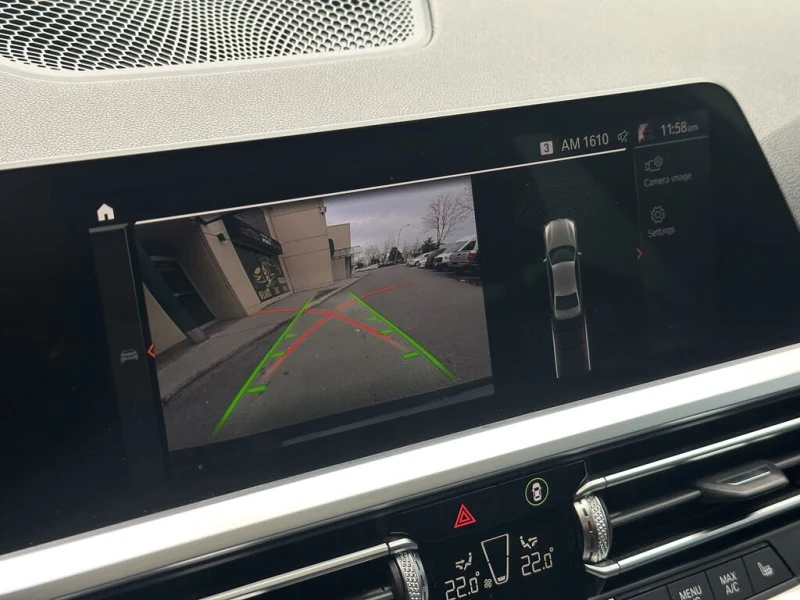 BMW 330 330i xDrive, снимка 7 - Автомобили и джипове - 53275516