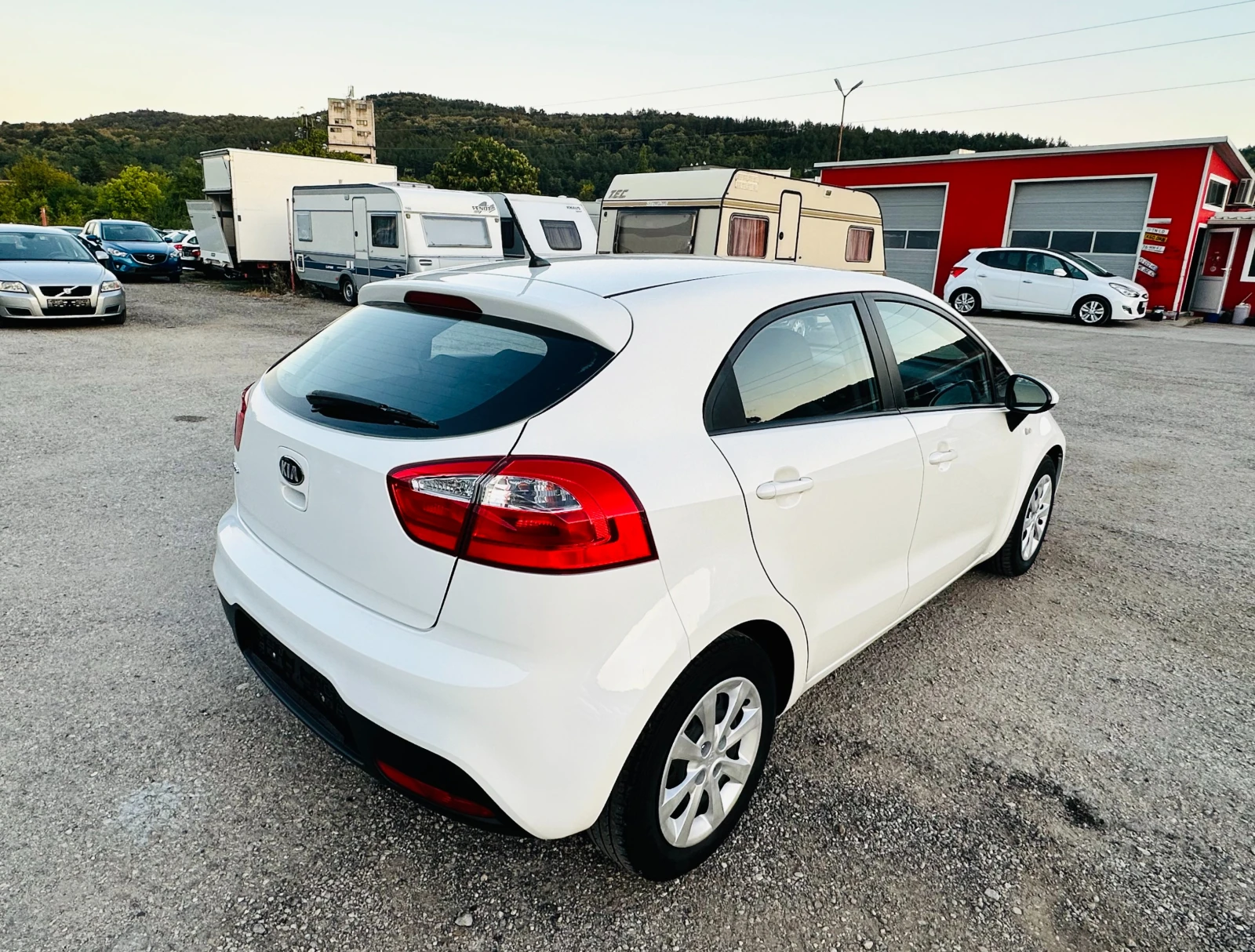 Kia Rio 1.2i с АГУ УНИКАТ - изображение 3