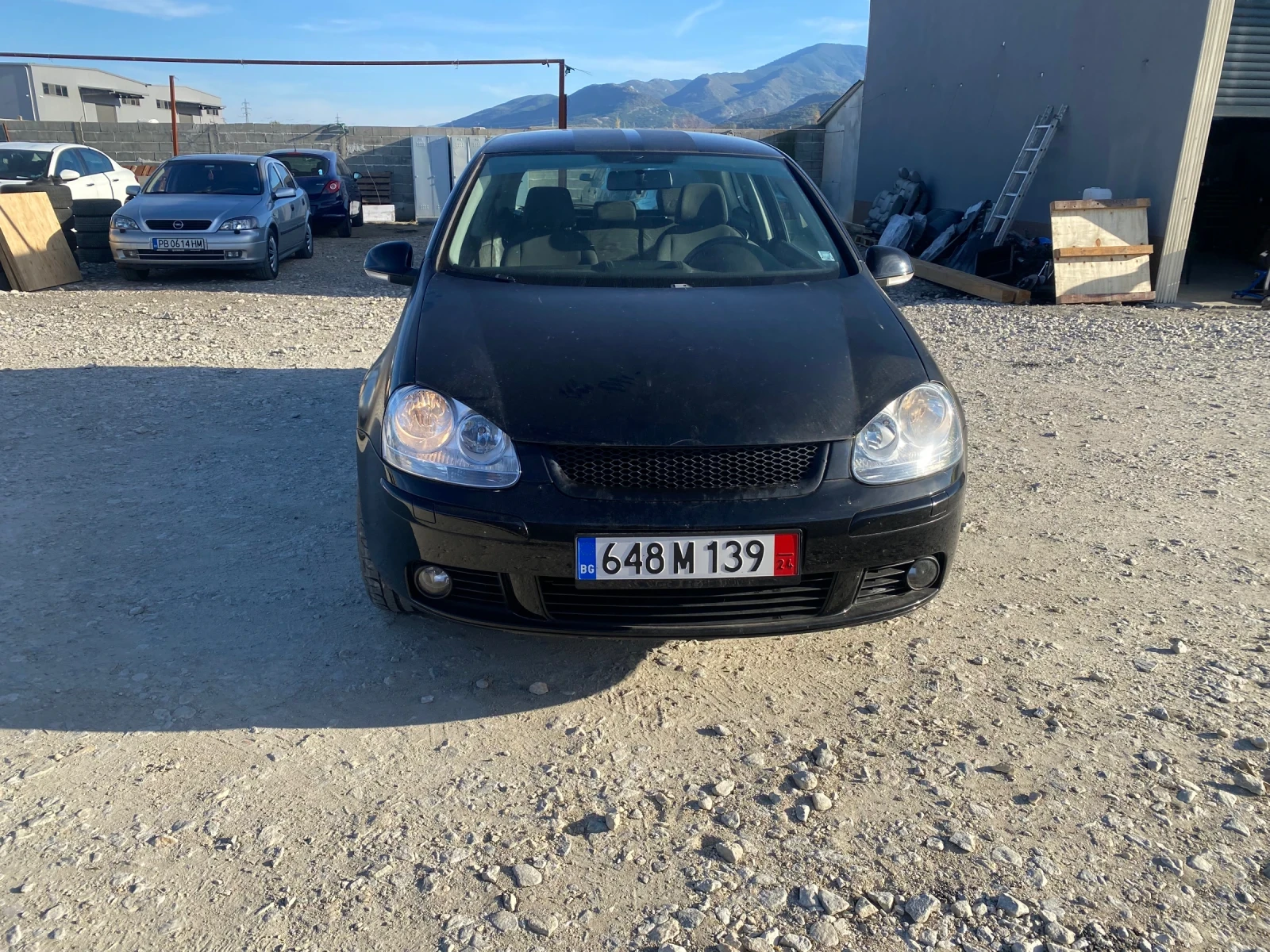 VW Golf 1.4 бензин 2007г с два чифта джанти и гуми - изображение 2