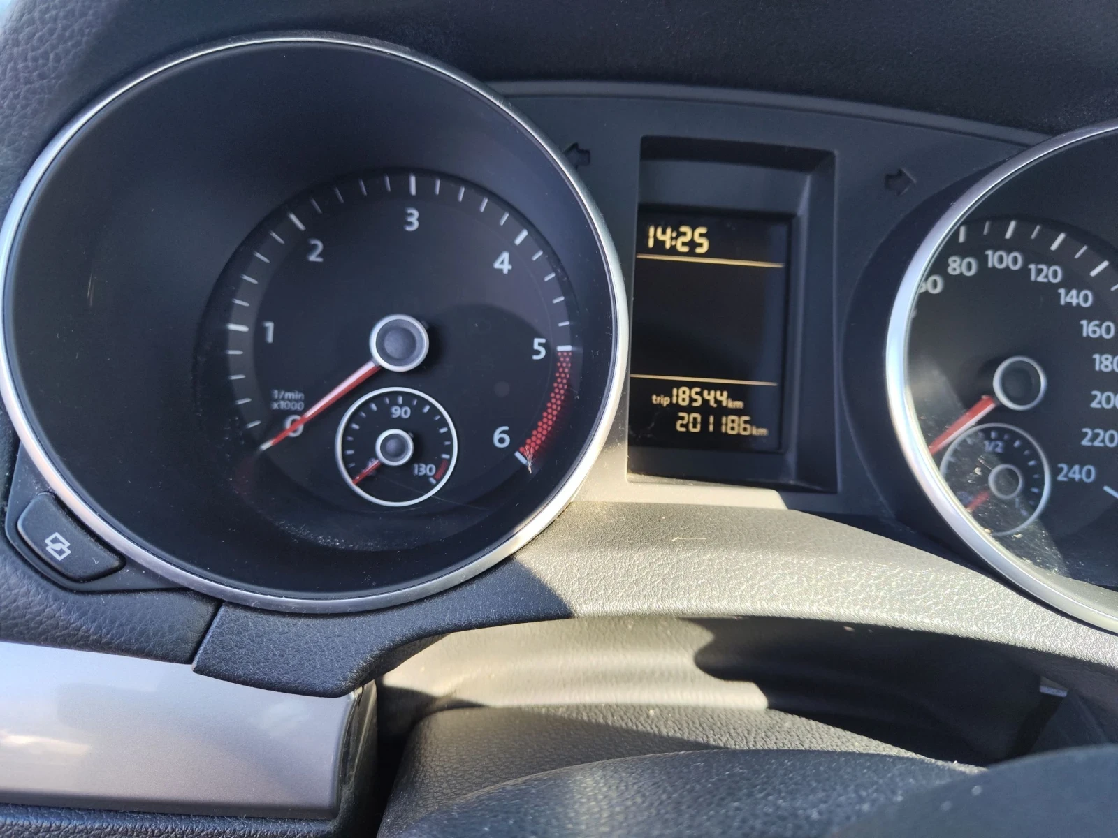 VW Golf 1.6TDI 105 k.s. | Mobile.bg — изображение 13