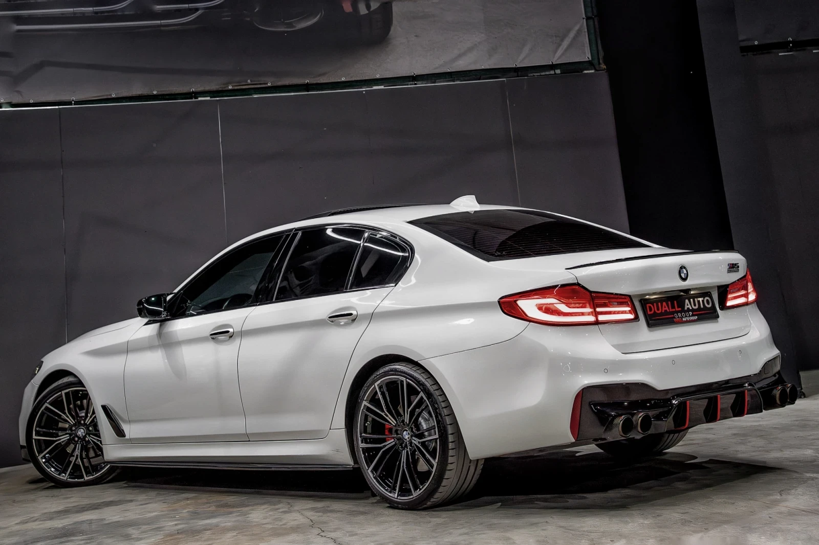 BMW 530 D /M-PERFORMANCE /AKRAPOVIC /AMBIENT /DISTRONIC  - изображение 4