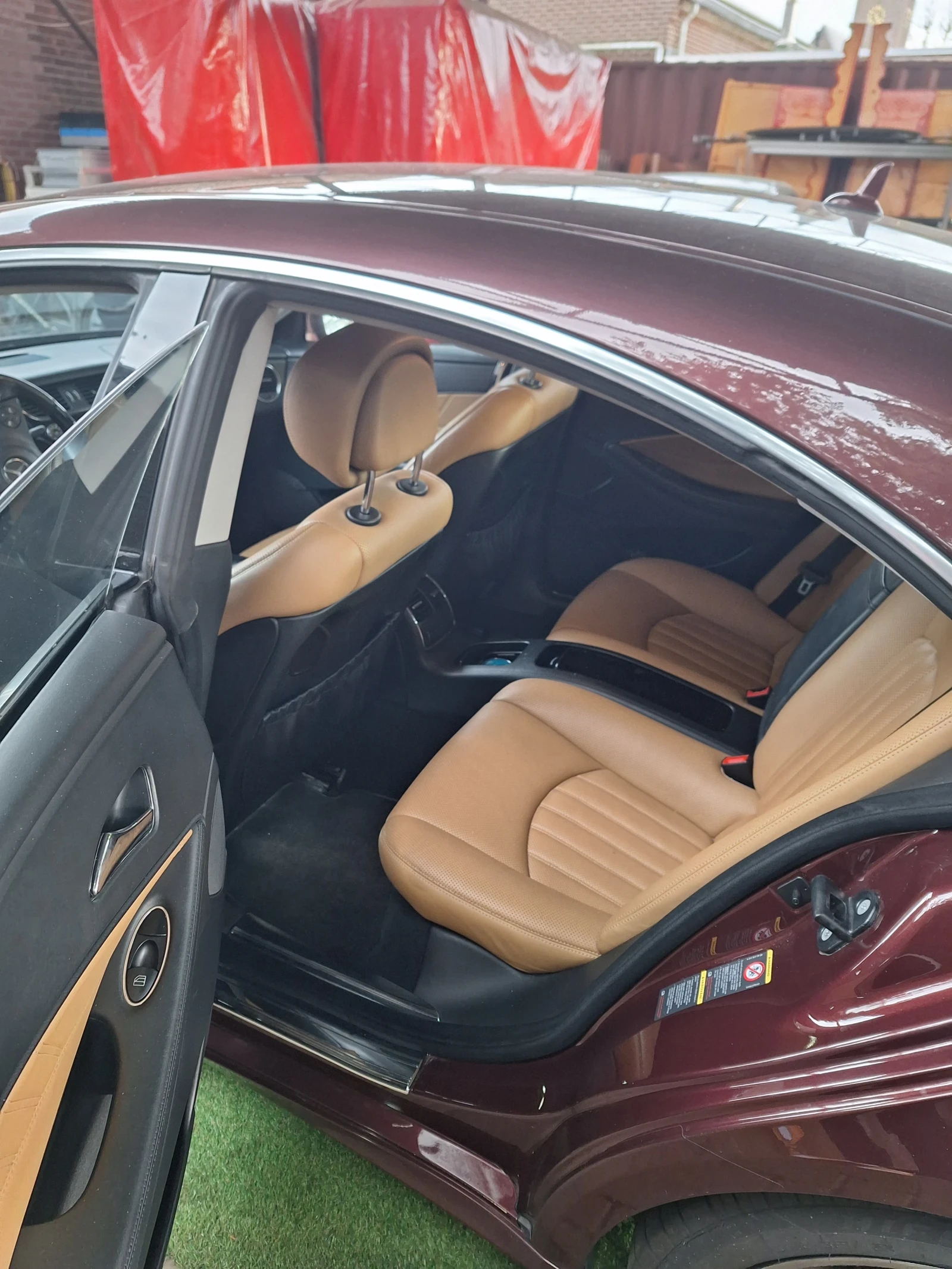 Mercedes-Benz CLS 320  - изображение 8