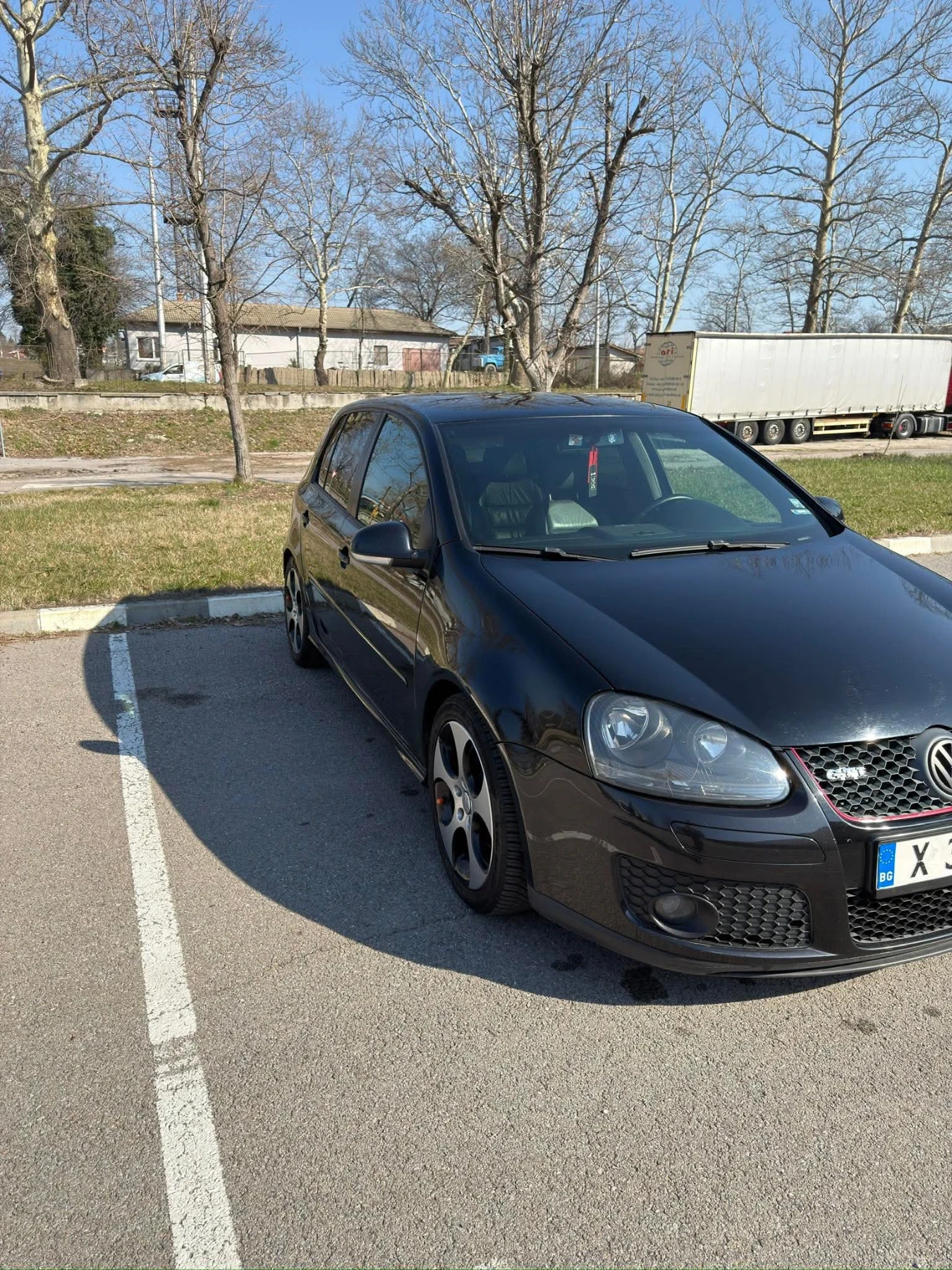 VW Golf 1.9 TDI, снимка 2 - Автомобили и джипове - 53705515