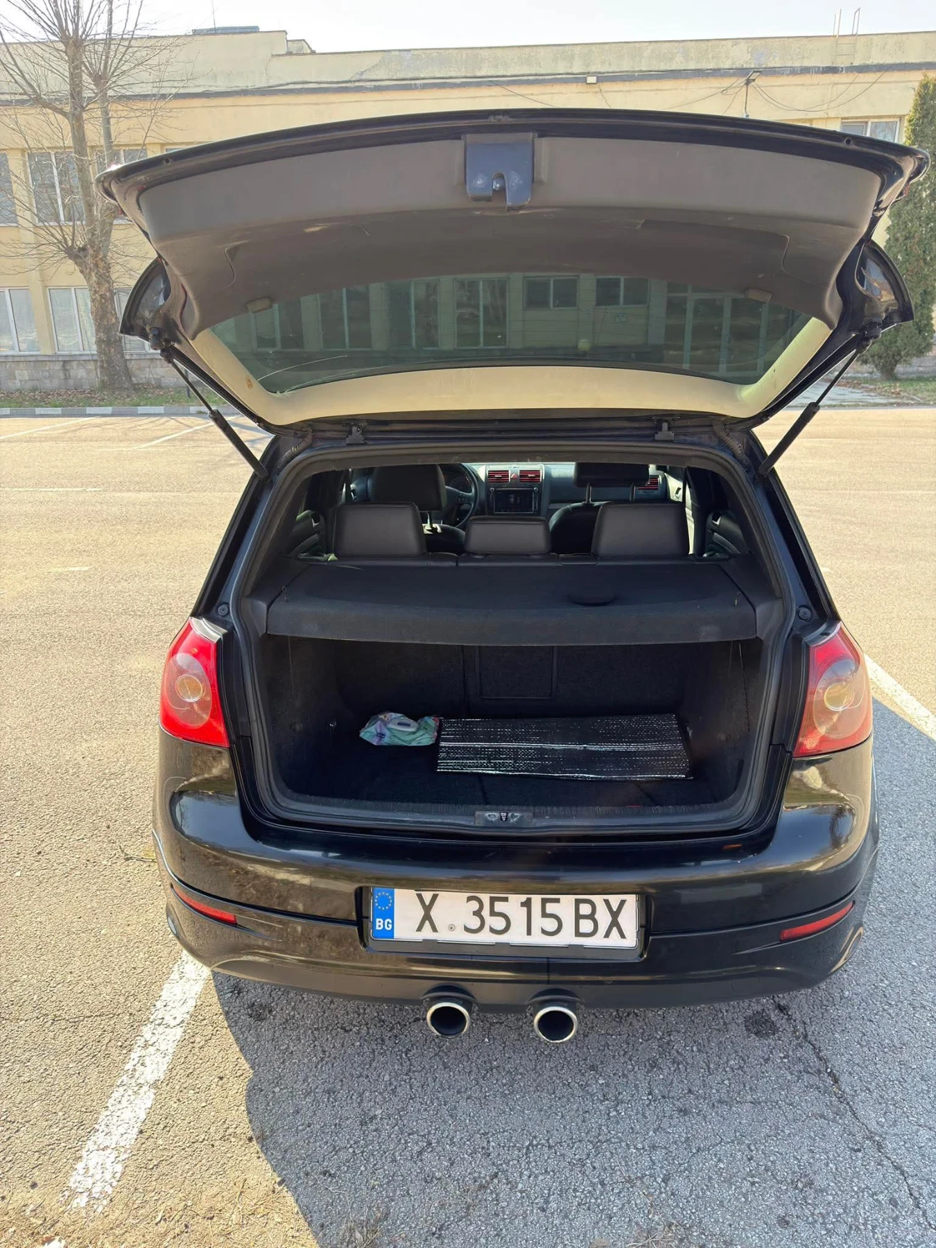 VW Golf 1.9 TDI, снимка 7 - Автомобили и джипове - 53705515
