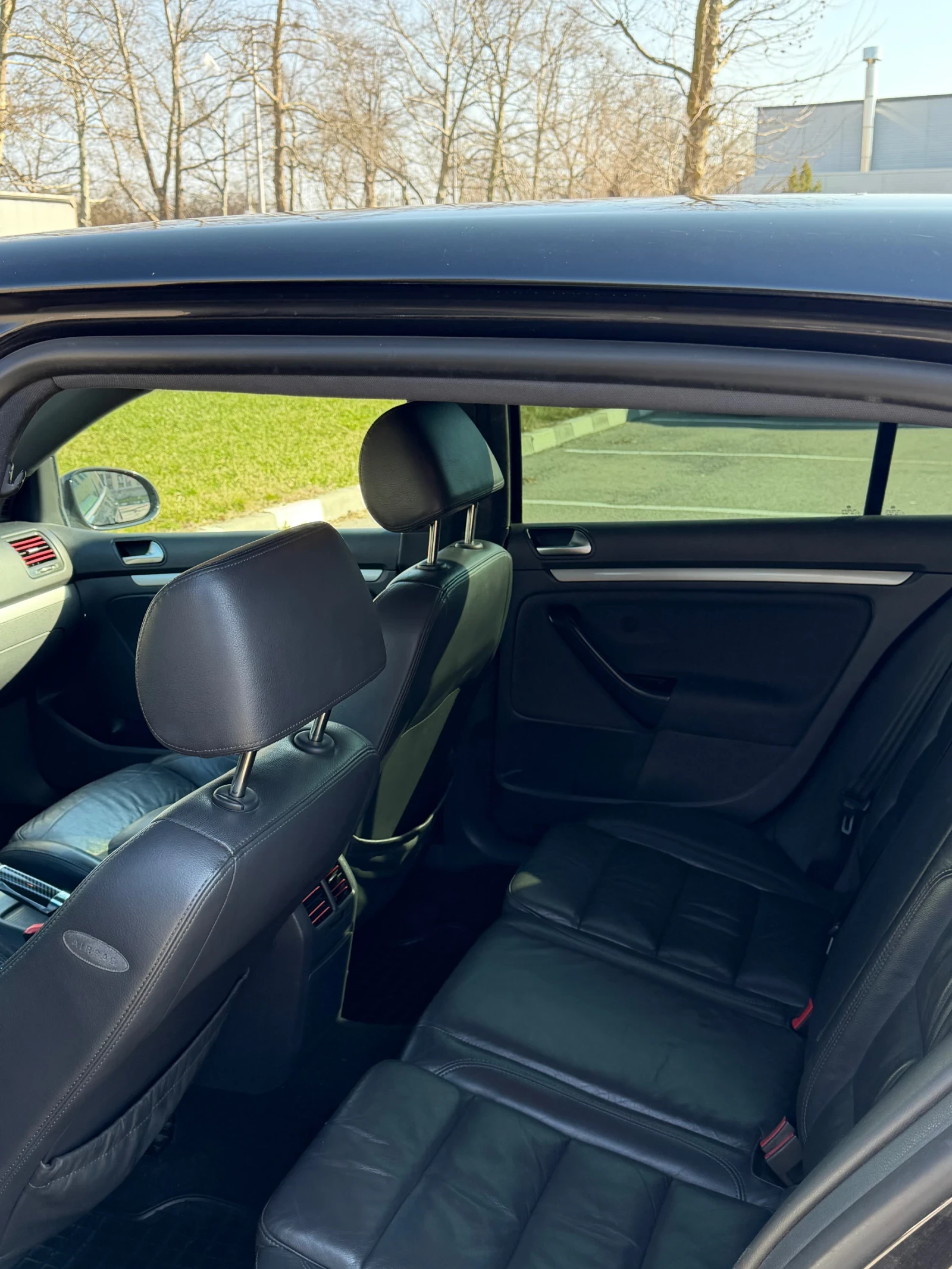 VW Golf 1.9 TDI, снимка 8 - Автомобили и джипове - 53705515