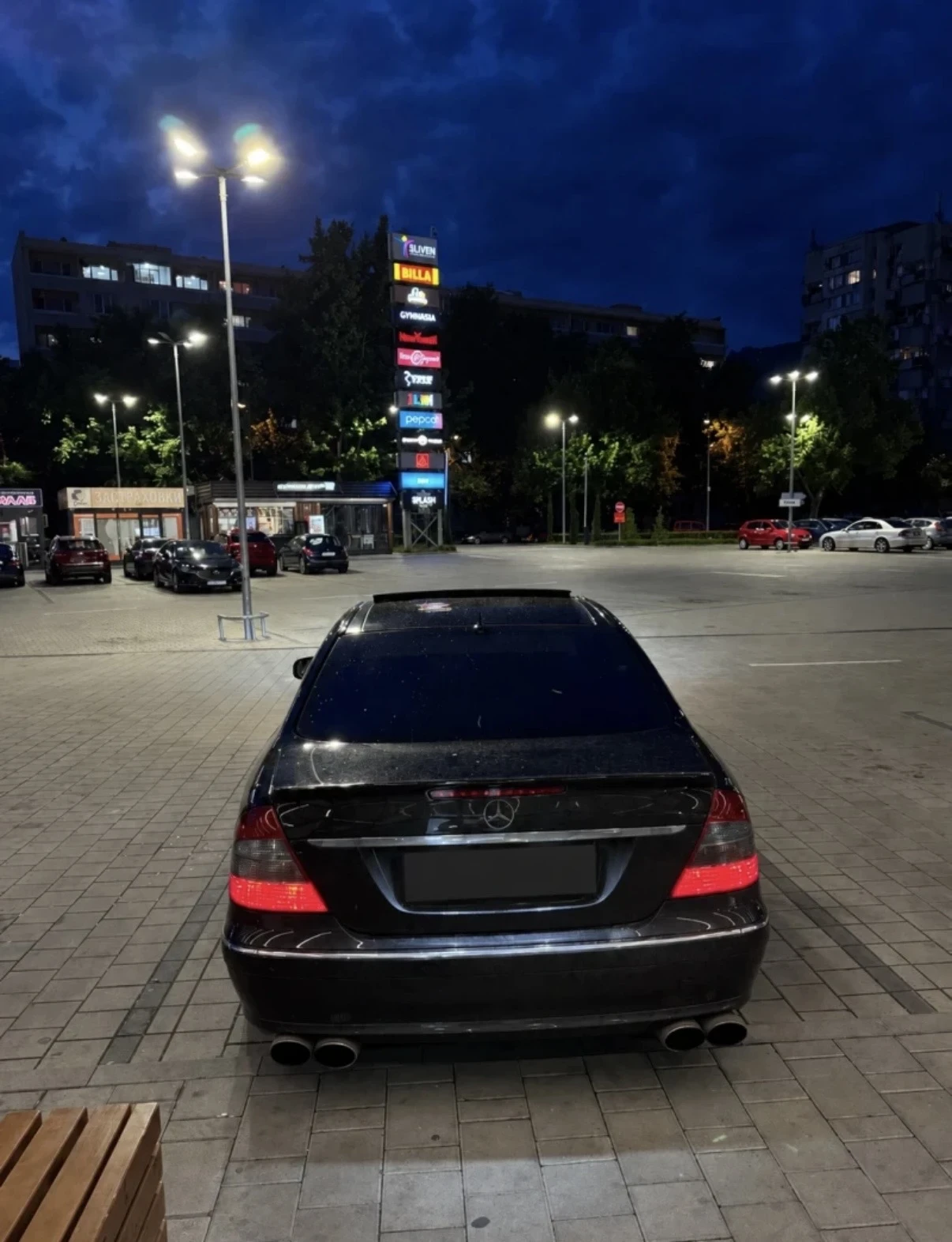 Mercedes-Benz E 320
