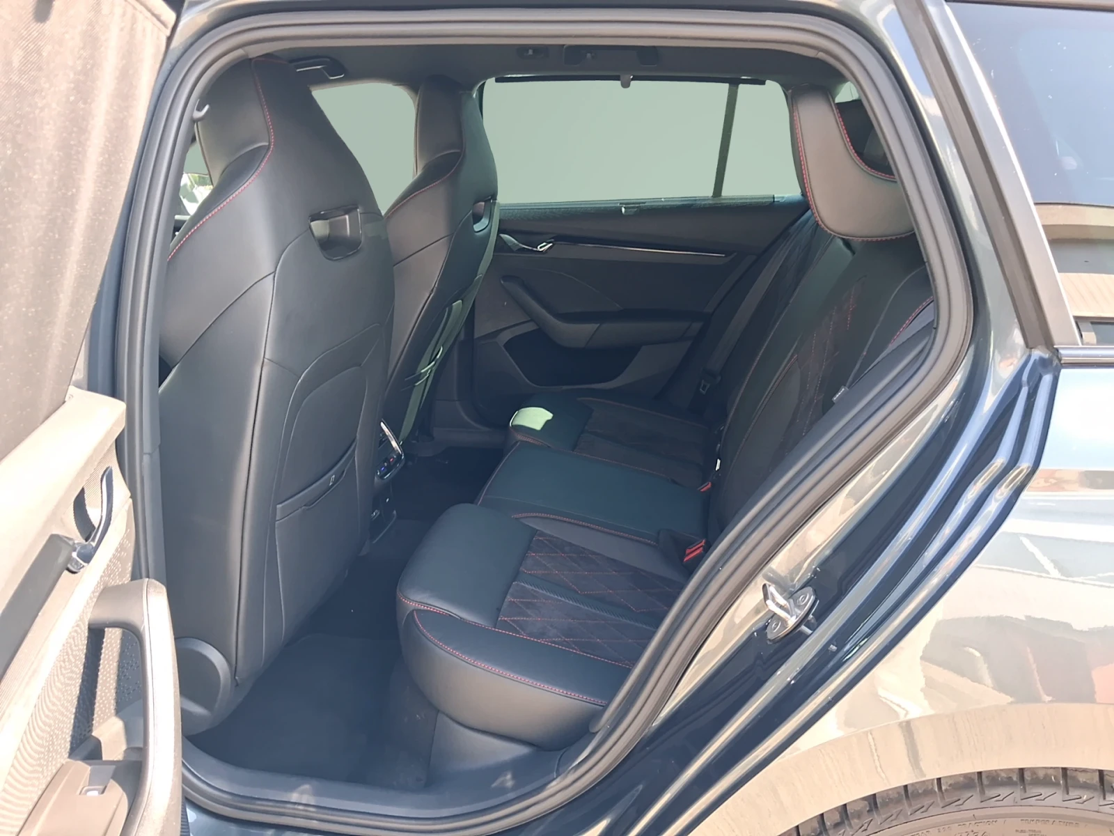 Skoda Octavia  ����� RS 2, 0 TDI, 200 �.�., 7DSG | Mobile.bg � ����������� 12