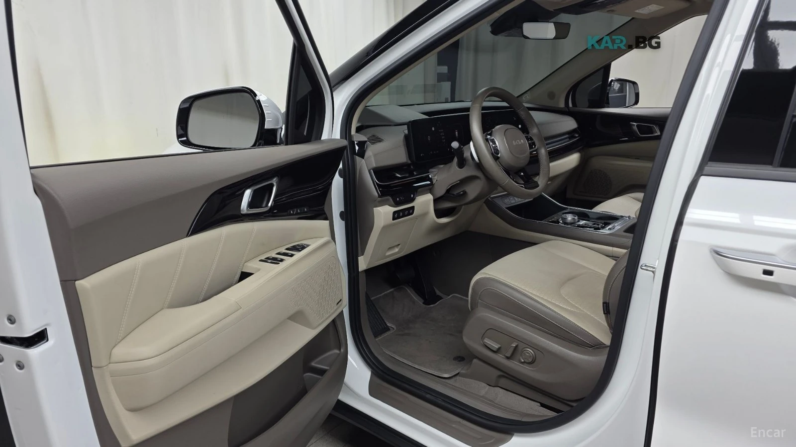 Kia Carnival SIGNATURE* 7МЕСТЕН* ДИСТРОНИК* МАСАЖИ* ОБДУХ* 360*, снимка 8 - Автомобили и джипове - 55824067
